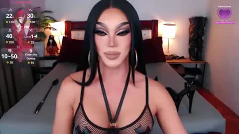 Snapshot of jenifers_body chatting on 06-25-26, 09:08 Queen Jenifer online show from 06-25-26, 09:08