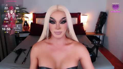 Snapshot of jenifers_body chatting on 07-19-26, 04:27 Queen Jenifer online show from 07-19-26, 04:27