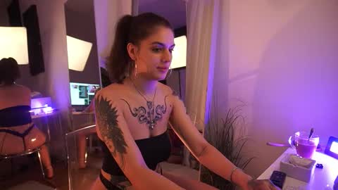 Snapshot of jeniffer_foxx chatting on 09-09-25, 05:18 jeniffer_foxx online show from 09-09-25, 05:18