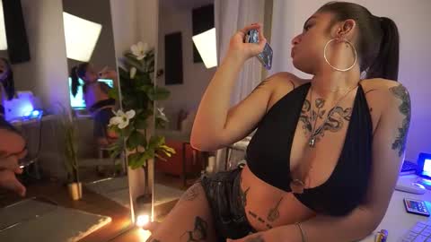 Snapshot of jeniffer_foxx chatting on 09-17-25, 04:58 jeniffer_foxx online show from 09-17-25, 04:58
