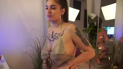 Snapshot of jeniffer_foxx chatting on 09-23-25, 05:10 jeniffer_foxx online show from 09-23-25, 05:10
