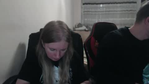 JenisAndPeter online show from 09-26-25, 08:02