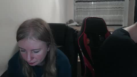 JenisAndPeter online show from 11-01-25, 08:00