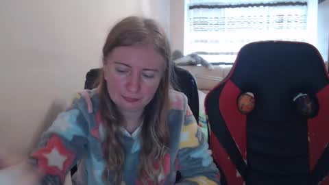 JenisAndPeter online show from 11-23-25, 08:36