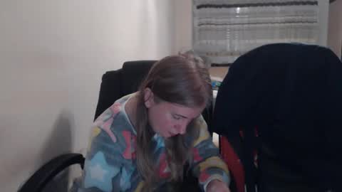 JenisAndPeter online show from 12-17-25, 06:14