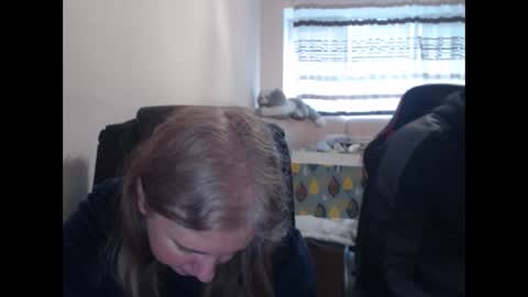 JenisAndPeter online show from 04-02-26, 04:32