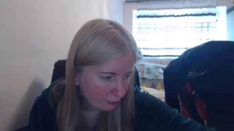 JenisAndPeter online show from 05-04-26, 06:31