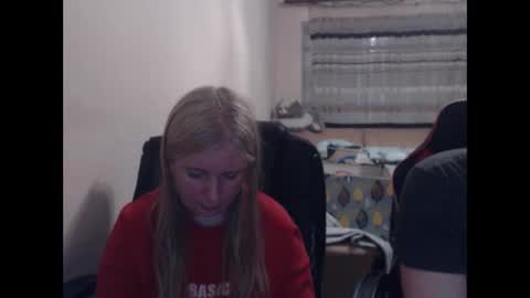 JenisAndPeter online show from 05-05-26, 07:33