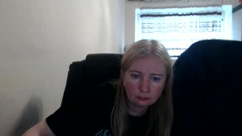 JenisAndPeter online show from 05-12-26, 04:15