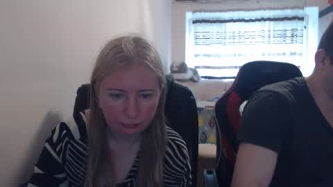 JenisAndPeter online show from 05-13-26, 05:27