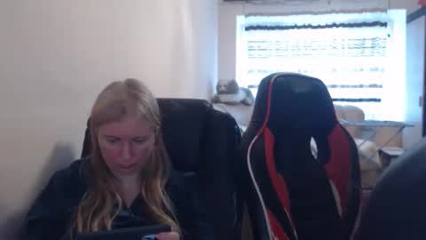 JenisAndPeter online show from 05-16-26, 05:48