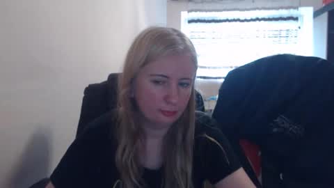 JenisAndPeter online show from 05-20-26, 05:02