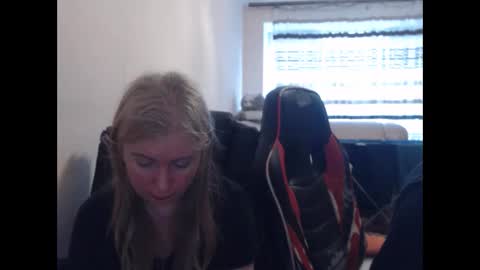 JenisAndPeter online show from 05-21-26, 05:14