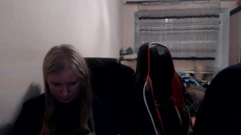 JenisAndPeter online show from 06-01-26, 06:20