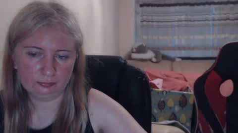 JenisAndPeter online show from 06-12-26, 06:07