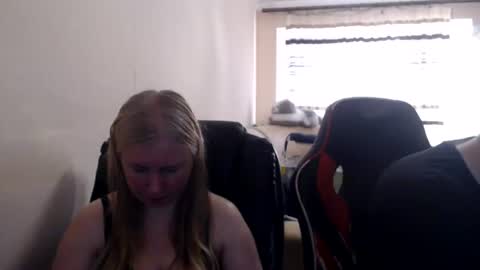 JenisAndPeter online show from 06-15-26, 05:15