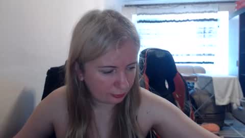 JenisAndPeter online show from 06-17-26, 05:43