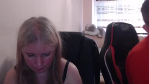 JenisAndPeter online show from 06-19-26, 05:28