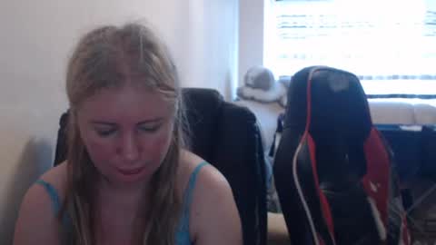 JenisAndPeter online show from 06-22-26, 04:53