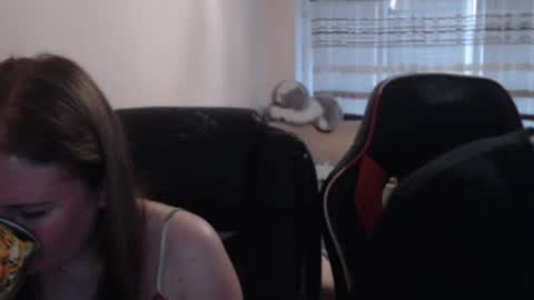 JenisAndPeter online show from 07-04-26, 05:52