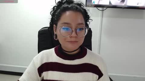 jenn online show from 11-13-25, 05:01