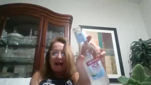 jenna197069 online show from 04-27-26, 12:19