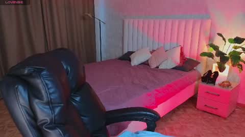 Snapshot of jenna_adams_ chatting on 06-15-26, 12:35 jenna_adams_ online show from 06-15-26, 12:35