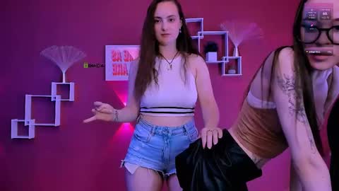 Snapshot of jenna_elayne chatting on 06-02-26, 01:02 jenna_elayne online show from 06-02-26, 01:02