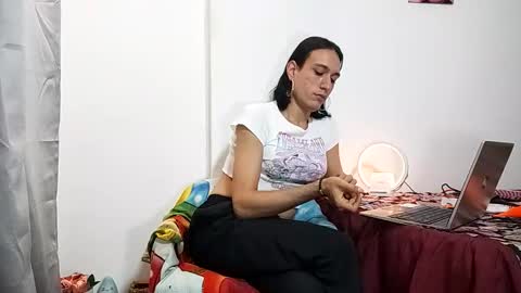  Isabella  online show from 12-04-25, 07:17