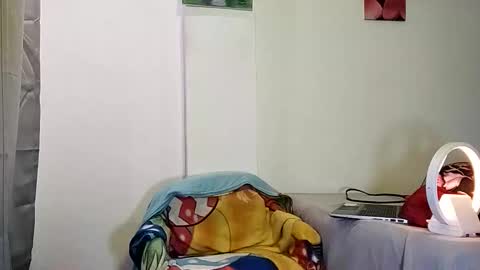  Isabella  online show from 12-15-25, 04:39