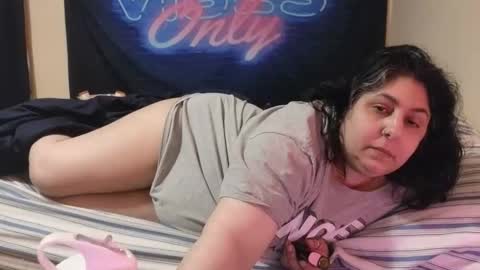 Snapshot of jennabrady chatting on 04-25-26, 07:33 Dragon Queen. Be my Dragon -- and online show from 04-25-26, 07:33