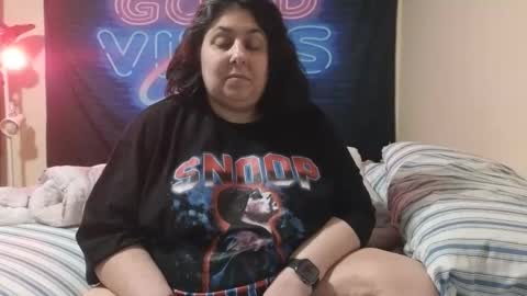 Snapshot of jennabrady chatting on 06-01-26, 05:25 Dragon Queen. Be my Dragon -- and online show from 06-01-26, 05:25