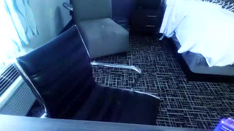 Snapshot of jennacd4life chatting on 12-15-24, 06:26 Jenna Cross online show from 12-15-24, 06:26