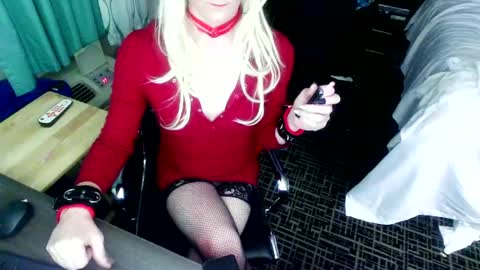 Snapshot of jennacd4life chatting on 01-21-25, 12:57 Jenna Cross online show from 01-21-25, 12:57