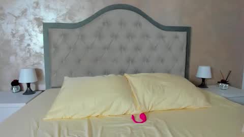 JennaMyers online show from 09-30-25, 07:19