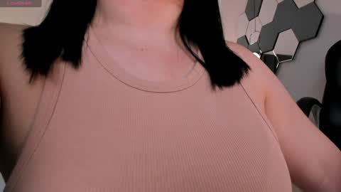 Snapshot of jennaolson chatting on 02-01-25, 06:19 Jenna Olson online show from 02-01-25, 06:19