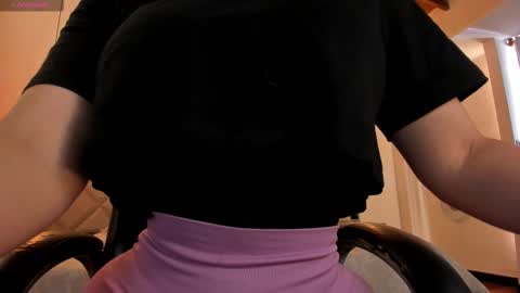 Jenna Olson  online show from 01-18-26, 05:28