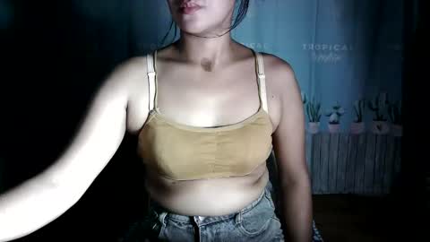 Snapshot of jenndee chatting on 10-20-25, 01:22 jenndee online show from 10-20-25, 01:22