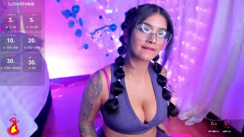 Snapshot of jenndy_lockhart chatting on 12-18-24, 06:43 follow me in me IG jenndy971 online show from 12-18-24, 06:43
