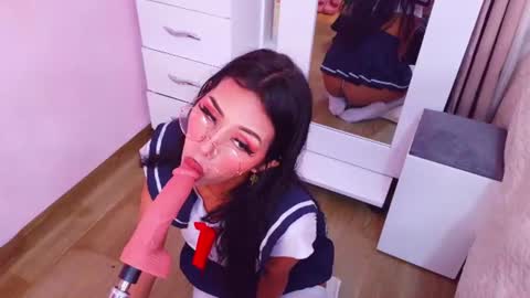 Jenner online show from 06-20-26, 09:39