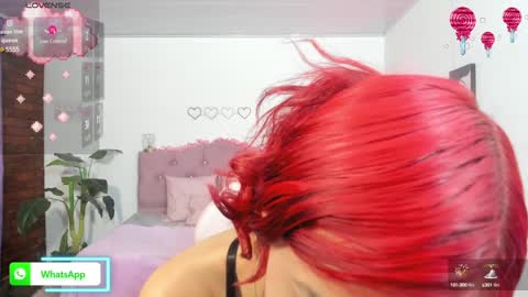 Snapshot of jenner_tay chatting on 12-15-24, 03:53 jenner online show from 12-15-24, 03:53