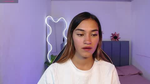 Snapshot of jenner_tay chatting on 05-21-26, 03:24 jenner online show from 05-21-26, 03:24