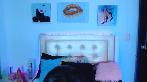 Snapshot of jenng18 chatting on 01-05-25, 06:24 jenn online show from 01-05-25, 06:24