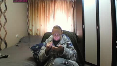 JenniDeep online show from 04-30-26, 06:53