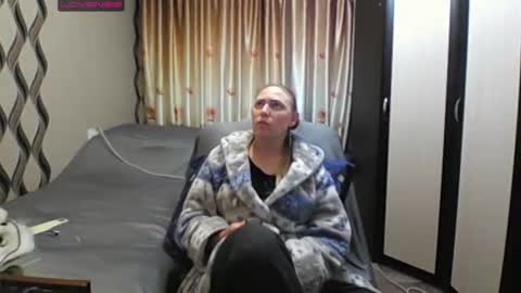 JenniDeep online show from 05-26-26, 06:26