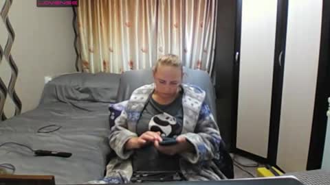 JenniDeep online show from 06-08-26, 02:17