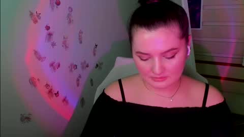 Jennie online show from 02-20-25, 03:12