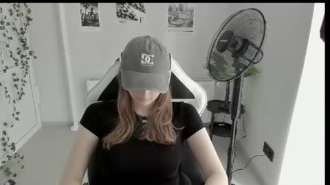 Karla online show from 06-11-26, 10:02