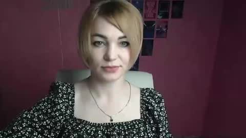 Snapshot of jennifer_cuttie chatting on 04-27-26, 05:49 Jennifer online show from 04-27-26, 05:49