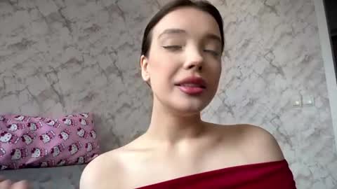Snapshot of jennifer_jenny_ chatting on 06-16-26, 06:49 Jenni online show from 06-16-26, 06:49